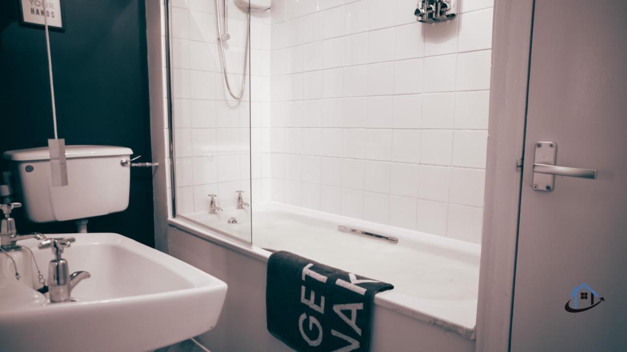 Flat 1 - King Bed, Parking, Workspace, Wi-Fi, Corporates Nottingham Exteriör bild